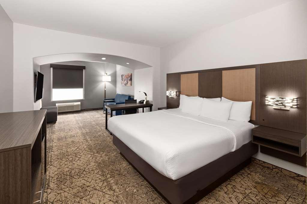 La Quinta By Wyndham Mcalester Room photo